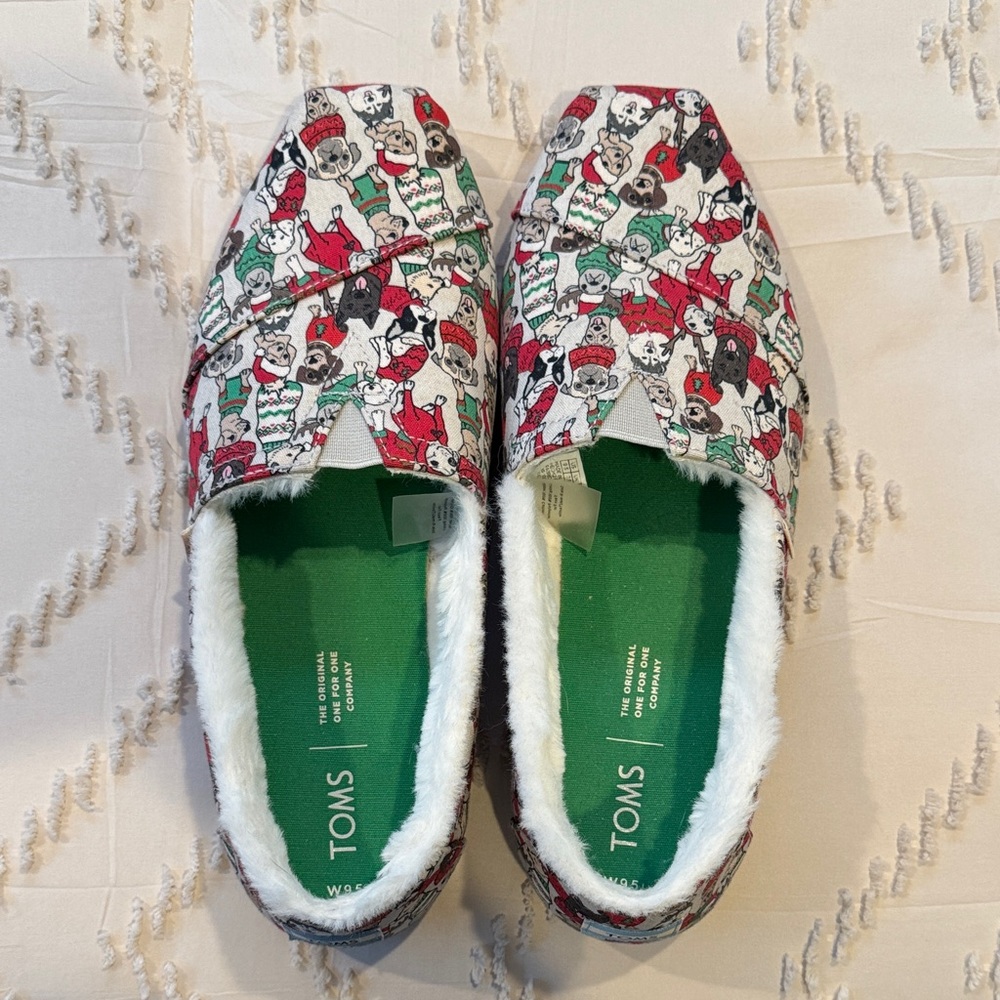 TOMS Kids Holiday Print Slippers - Red, Green, and White